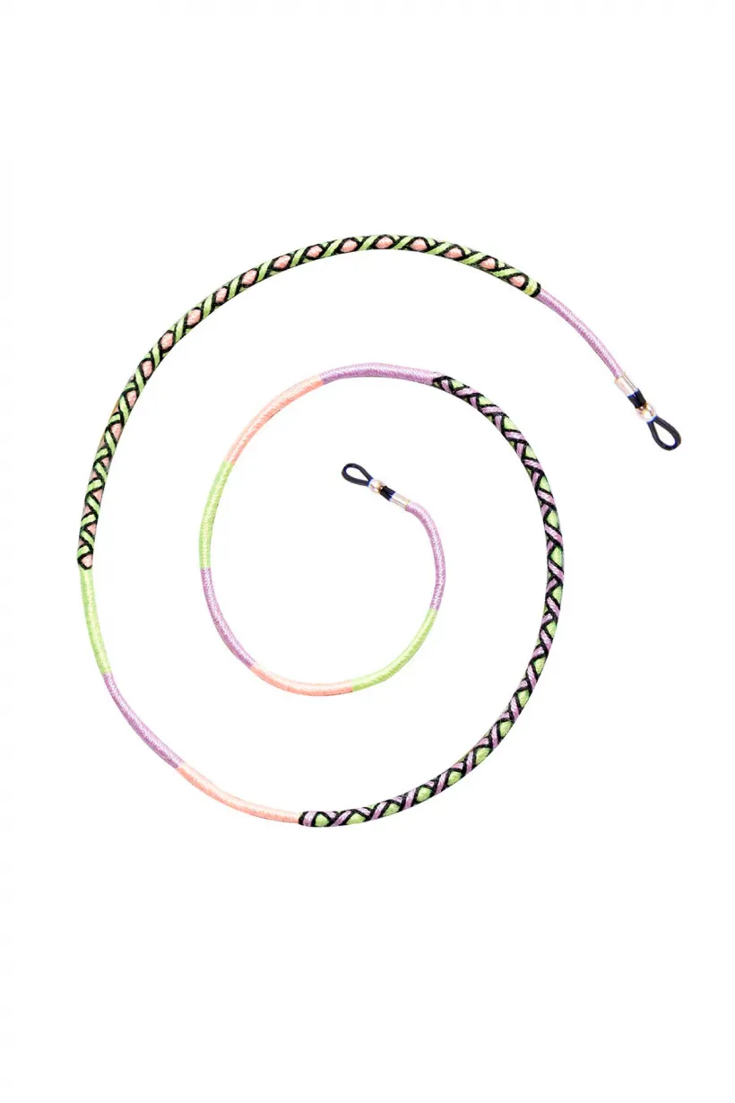 Hippi Pineapple Renkli El Örgüsü Gözlük İpi - 70 cm Hippi Pineapple Renkli El Örgüsü Gözlük İpi - 70 cm