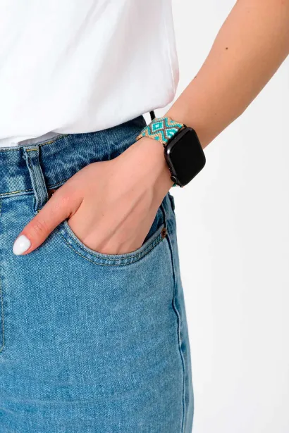 Hippi Charm Siyah Örgü Apple Watch Kordonu – 42-44-45-49 mm